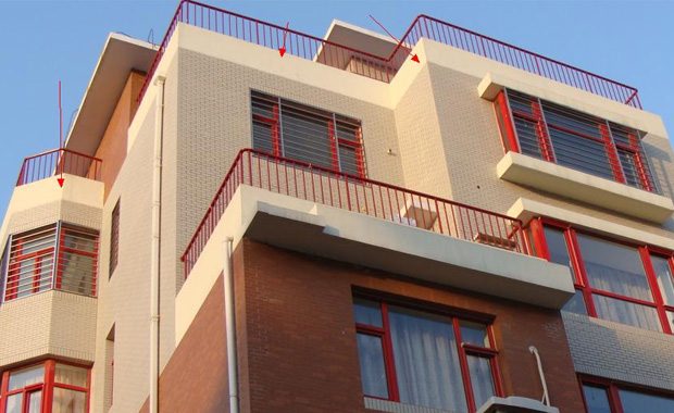 女儿墙的由来，女儿墙高度和女儿墙的厚度