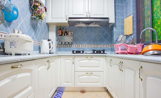 厨卫装修，是先铺地砖还是墙砖