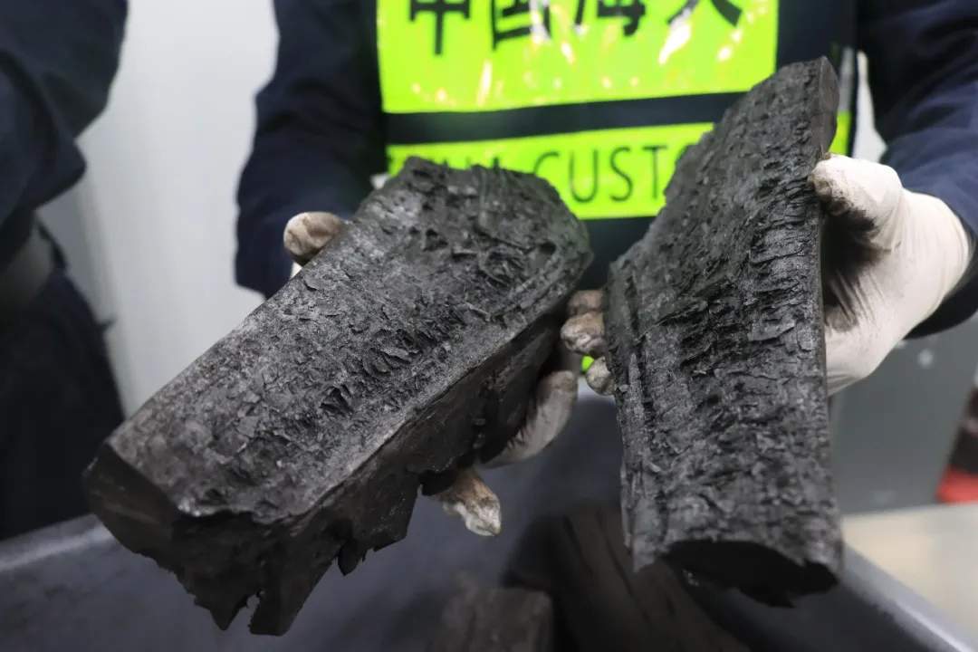 跨境电商伪报出口木炭被查获(图3)