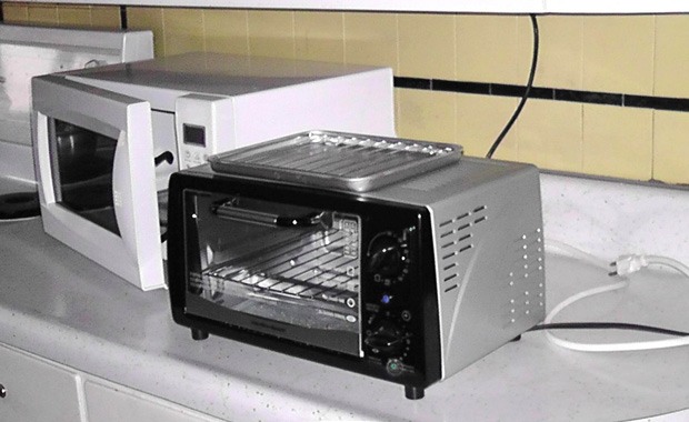 电烤箱和微波炉的区别