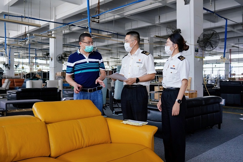 江苏常熟木制品远销海外(图1)