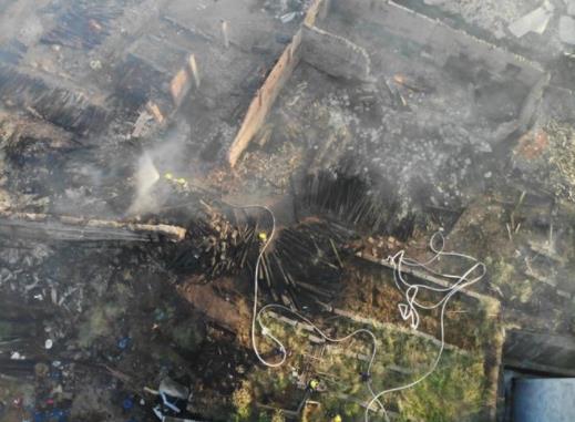 内江市市中区一木材市场发生火灾目前火灾已扑灭(图2)