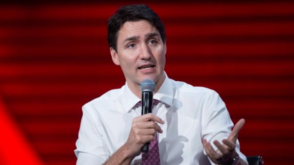 加拿大总理特鲁多对美国原木贸易税展开回击