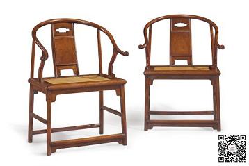 佳士得纽约破四项纪录 明黄花梨拍出6千万(图1) 明黄花梨圈椅一套四张估价80万至120万美元拍出968.5万美元