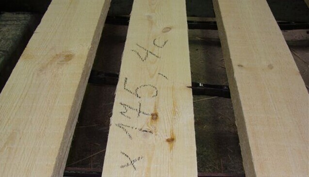 俄罗斯松木板材