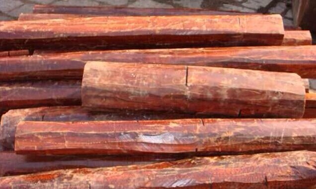 蛇纹木新货继续回港 依贝价格下调(图1)