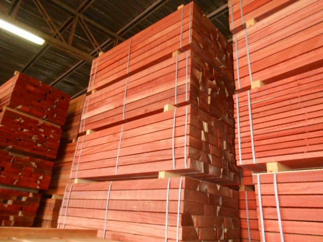 红花梨市场货源充足 科檀价格平稳(图1)