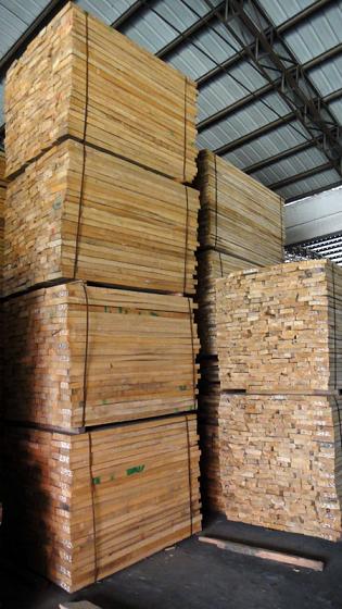 水曲柳跌入冰点 红松依旧缺货(图1) 水曲柳跌入冰点 红松依旧缺货(图1)