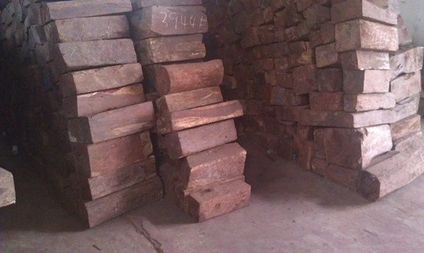 老挝大红酸枝供应明显不足 价格上升(图1) 老挝红酸枝