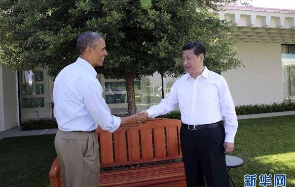 奥巴马向习近平赠送加州红杉木长椅(图1) 奥巴马向习近平赠送加州红木长椅